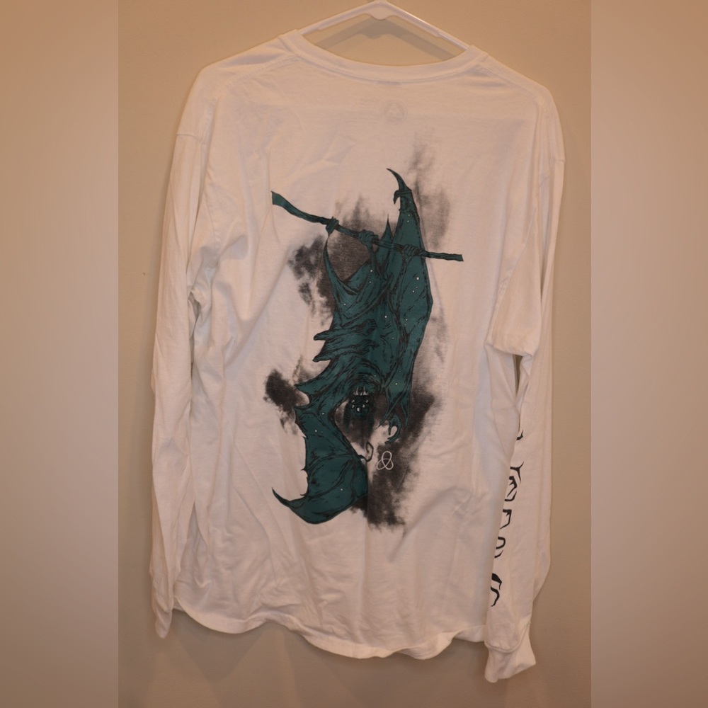 Welcome bat tee